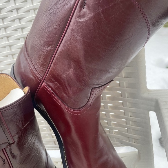 “These are brand new, never worn. Purchased but kept in closet because they were main image 13